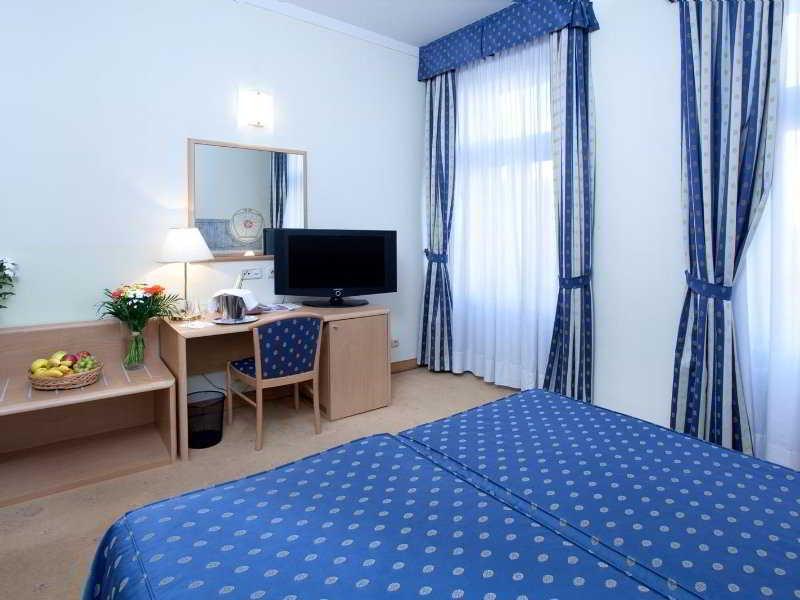 Hotel Tivoli Prága Kültér fotó