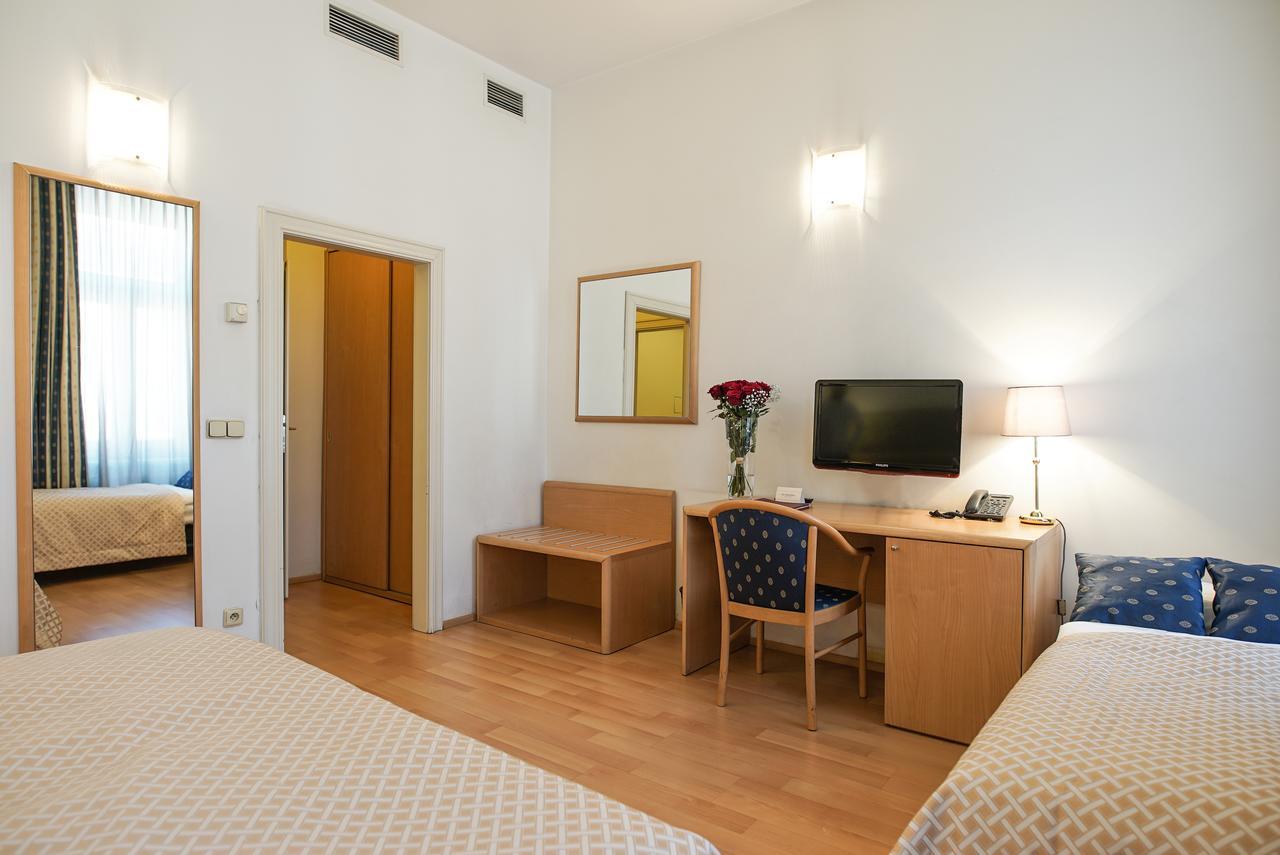 Hotel Tivoli Prága Kültér fotó